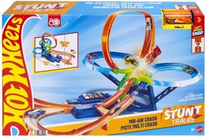 ��� ����� �� ����� ������� ���������� ������ �� ����� ����� ������� � Hot Wheels Stunt Tracks Mid-Air Crash