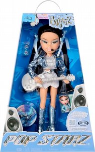 בובת אופנה ג׳ייד מסדרת Bratz Pop Starz עם אביזרים וצ׳ארם אספני – Bratz Pop Starz Jade Fashion Doll בובת אופנה ג׳ייד מסדרת Bratz Pop Starz עם אביזרים וצ׳ארם אספני – Bratz Pop Starz Jade Fashion Doll