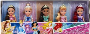 מארז בובות נסיכות דיסני Petite בגודל 15 ס"מ – בל, סינדרלה, אריאל, אורורה ורפונזל מבית Jakks Disney Princess Mini Toddler Gift Set מארז בובות נסיכות דיסני Petite בגודל 15 ס"מ – בל, סינדרלה, אריאל, אורורה ורפונזל מבית Jakks Disney Princess Mini Toddler Gift Set